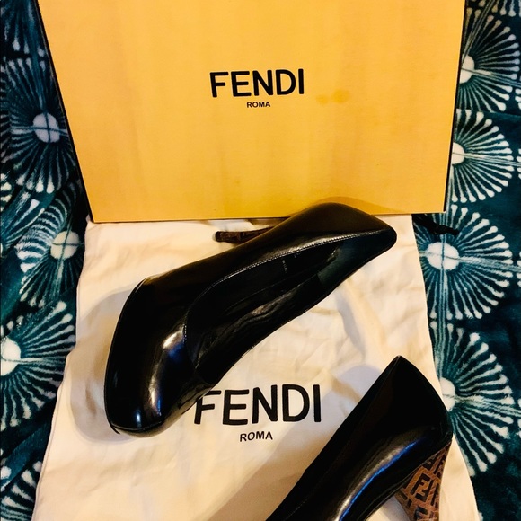 Fendi Black Patent Leather Zucca Heel Pumps (40) - Picture 10 of 14